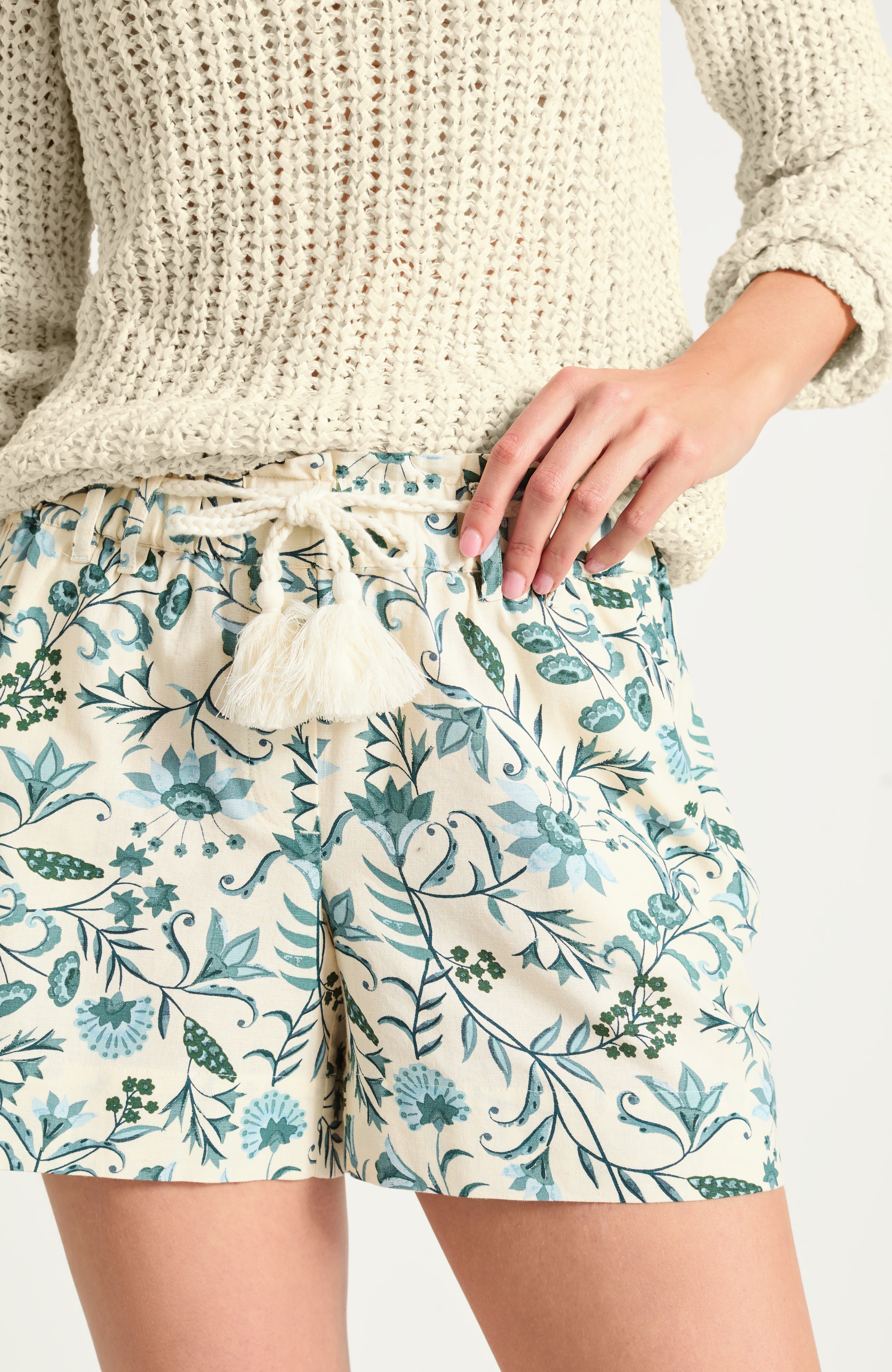 Printed Rope-Belt Shorts