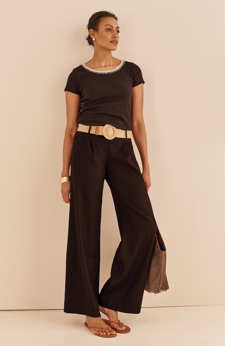 Primary view of the linen-stretch pleated pants