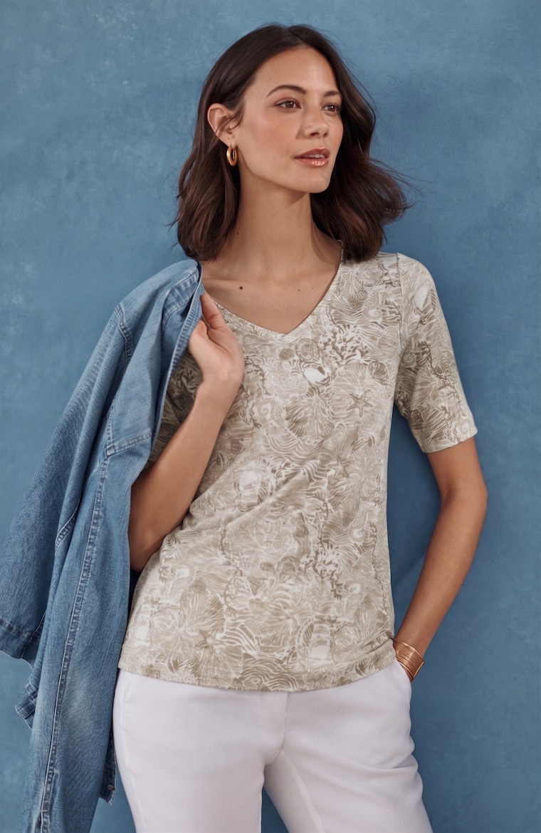 Primary view of the pima-slub v-neck tee