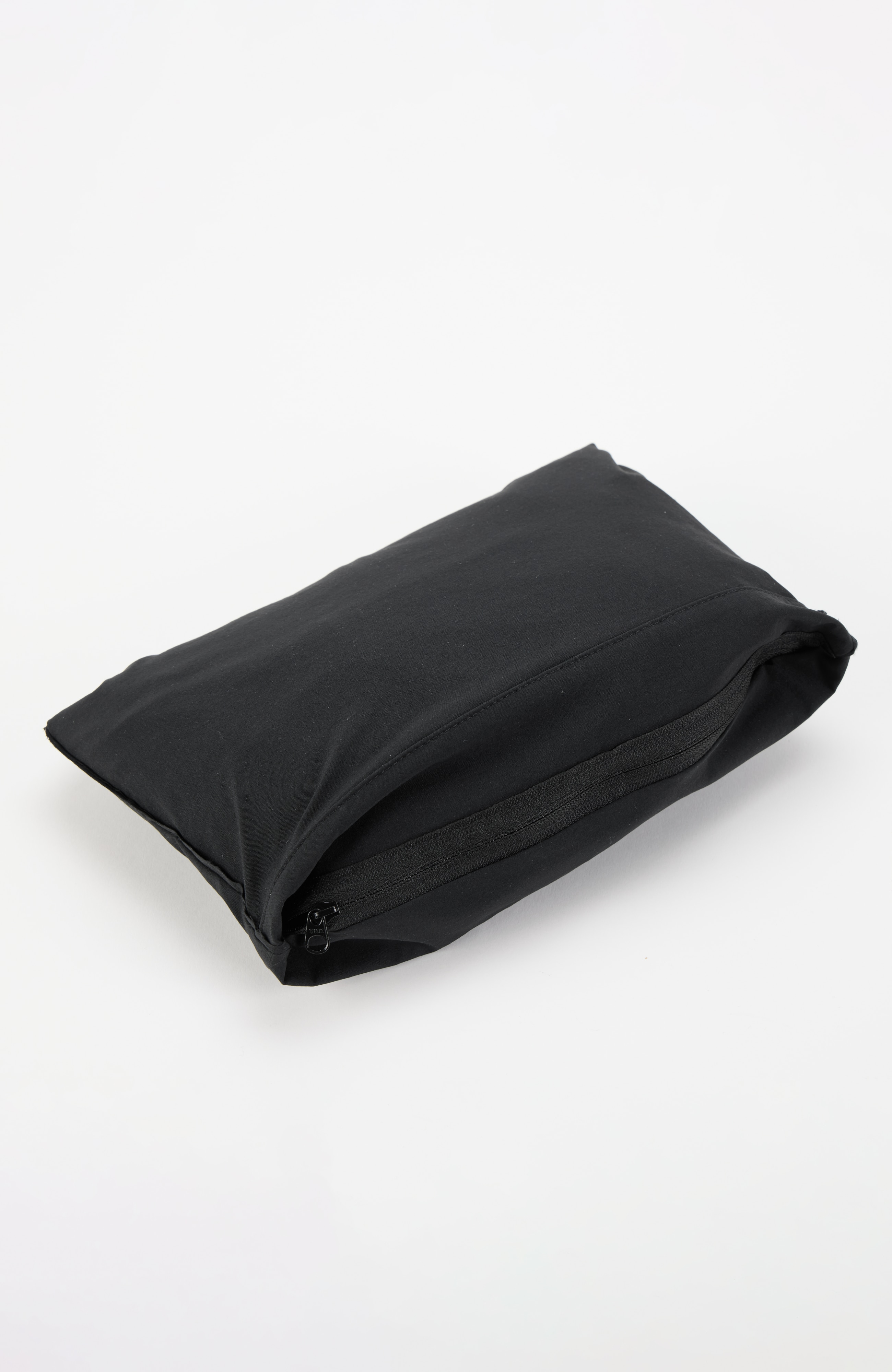 fit packable water-repellent jacket