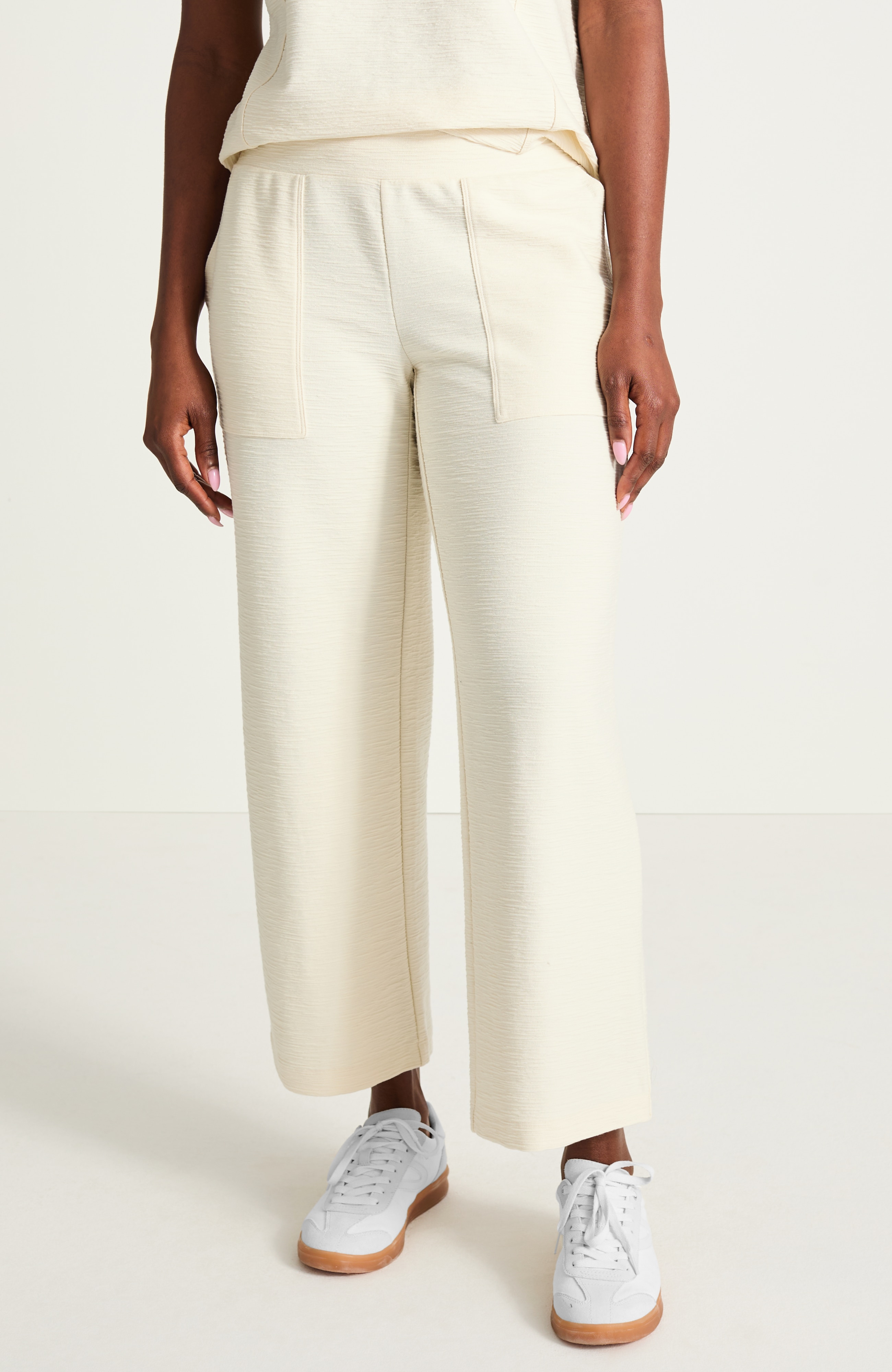 Fit Textured Wide-Leg Crops