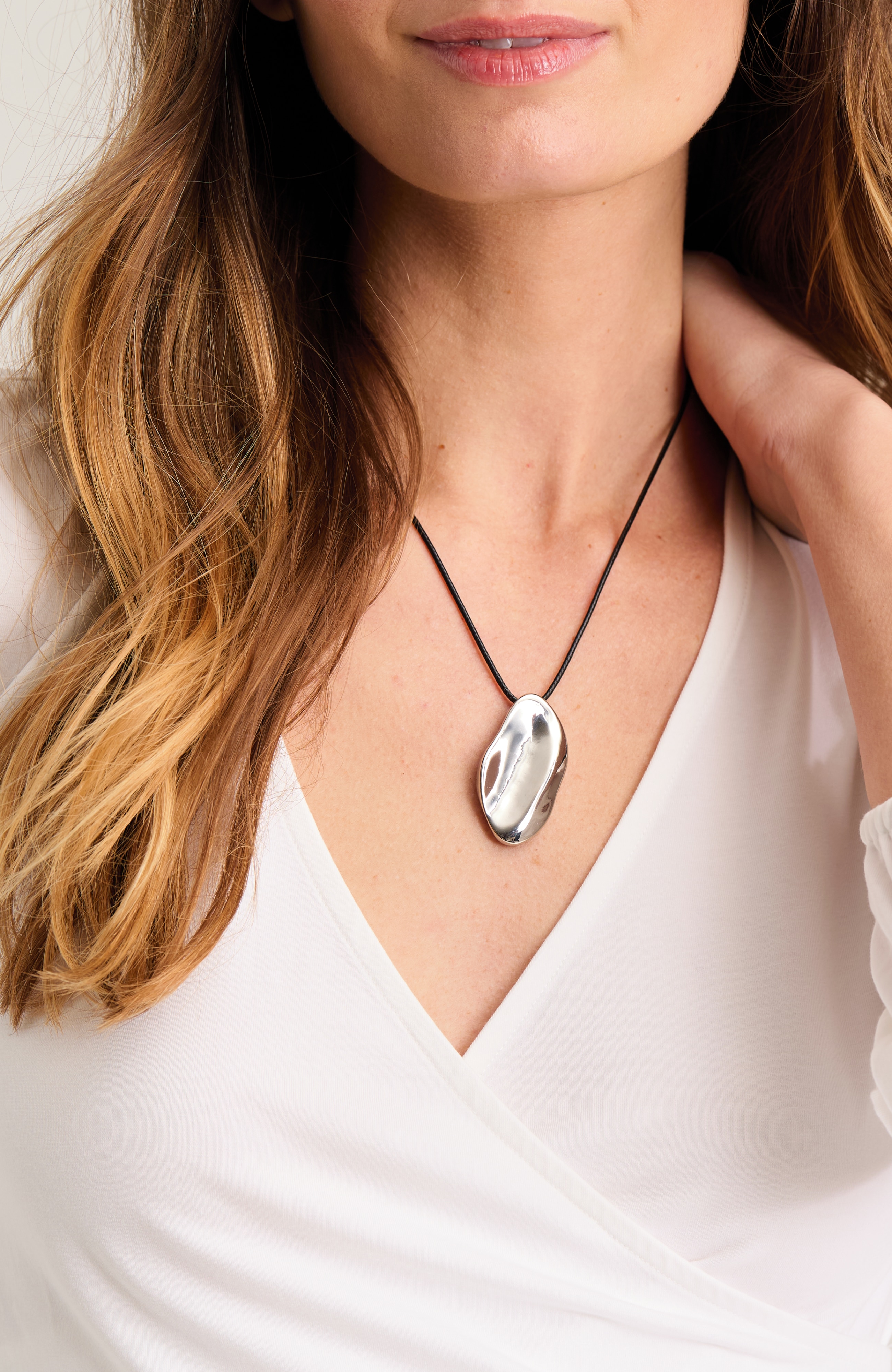 silvertone mixed-media short necklace