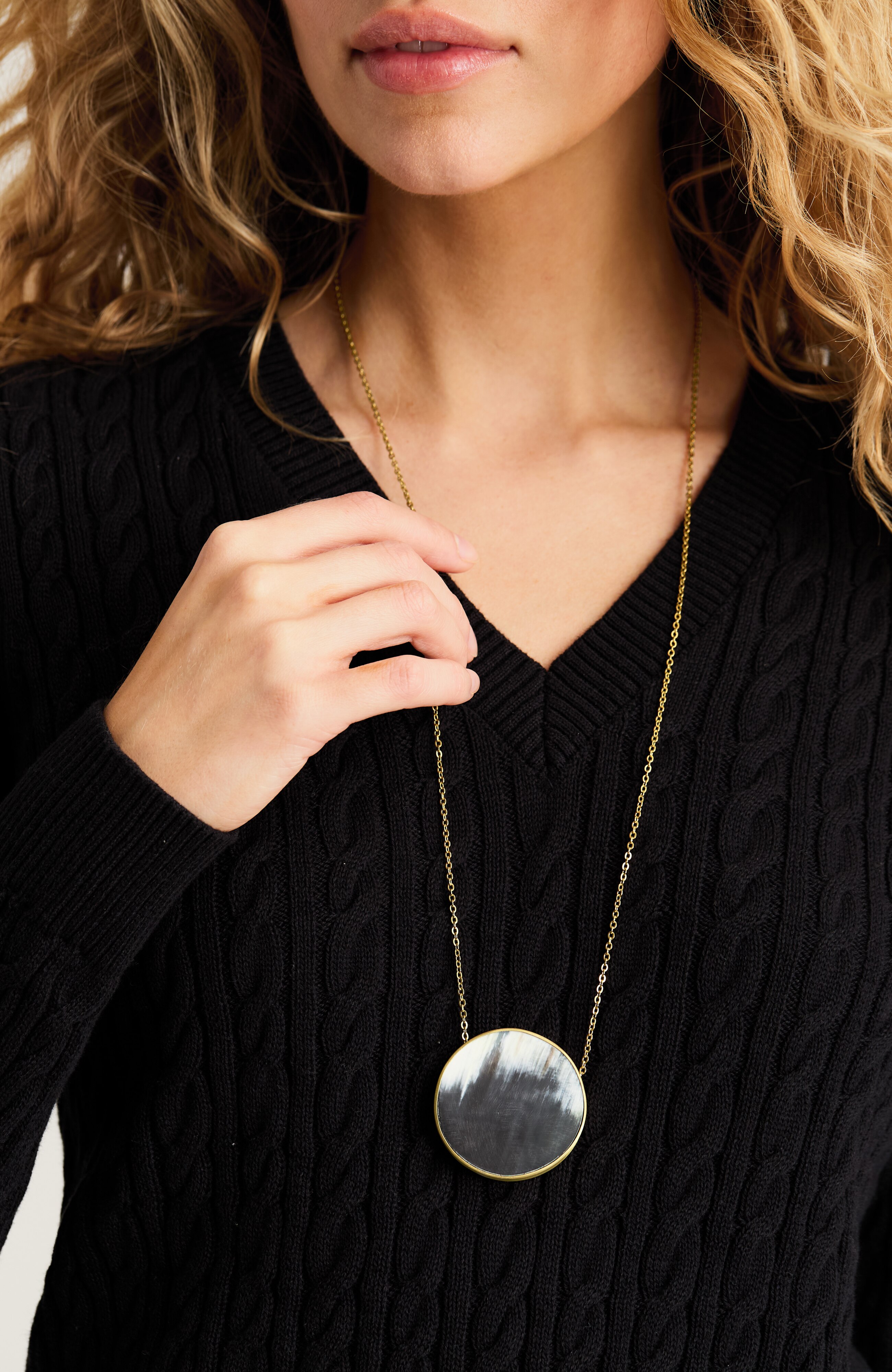 natural horn pendant necklace