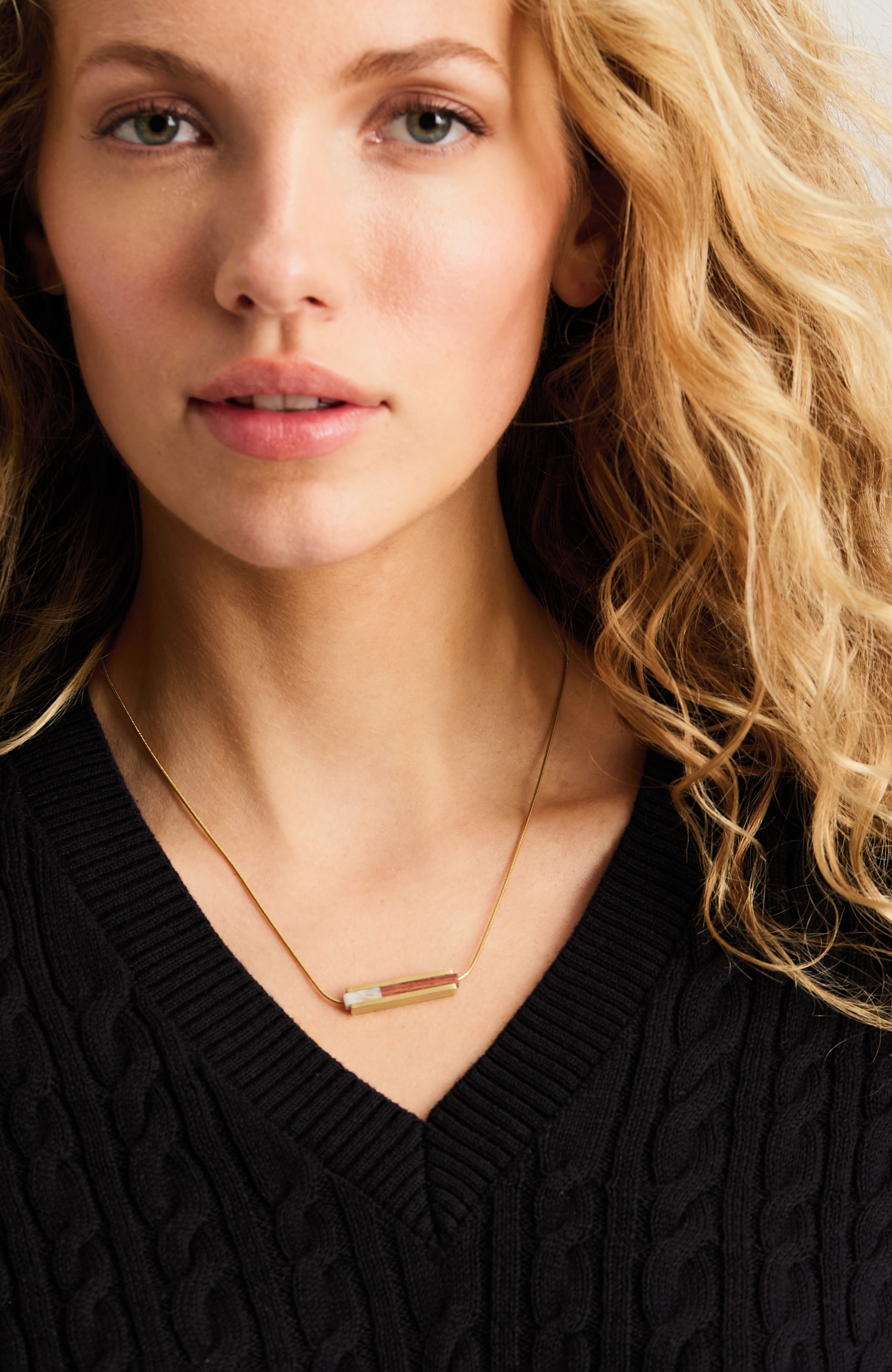 marble & rosewood bar necklace