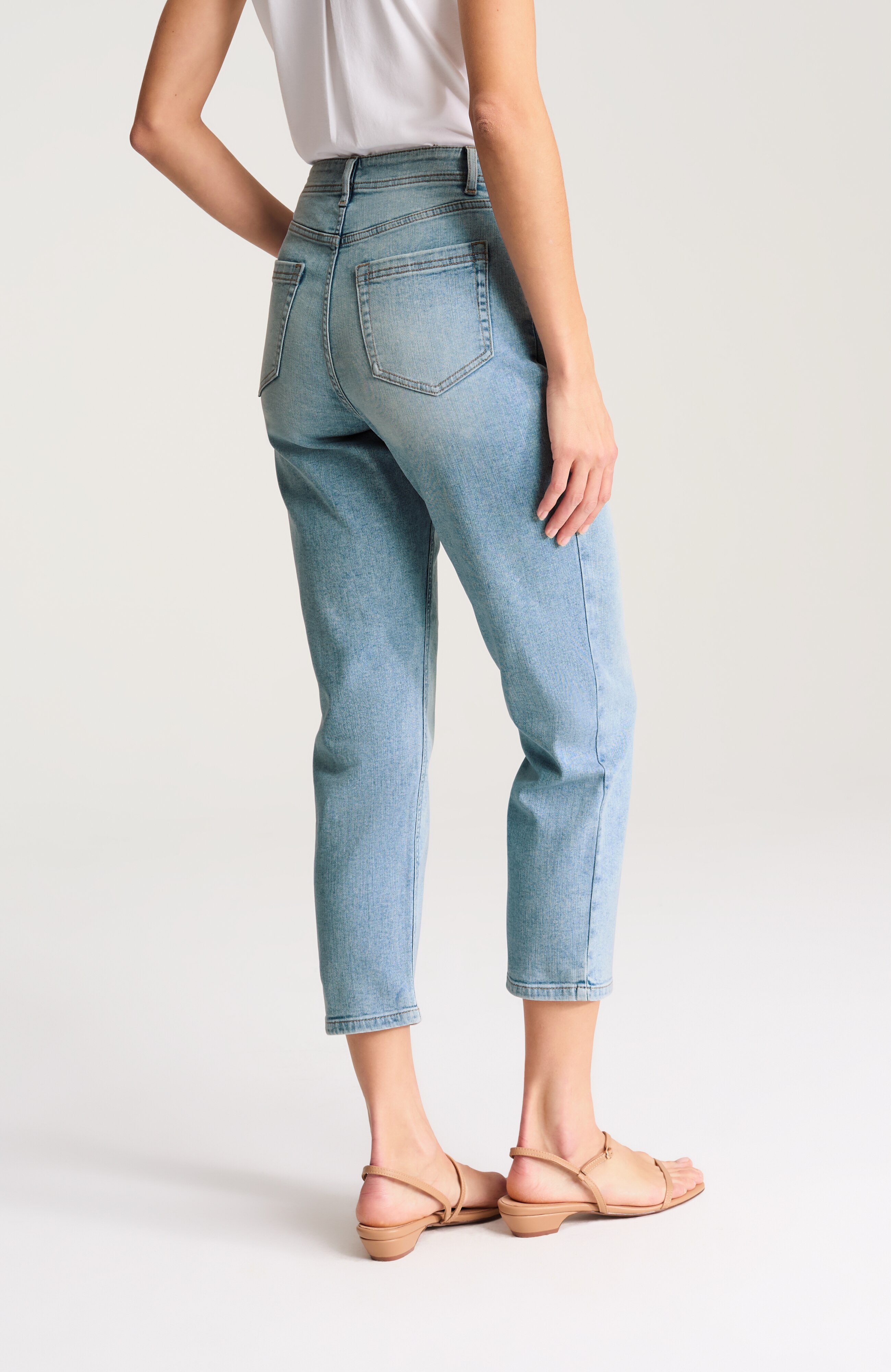 high-rise straight-leg cropped jeans