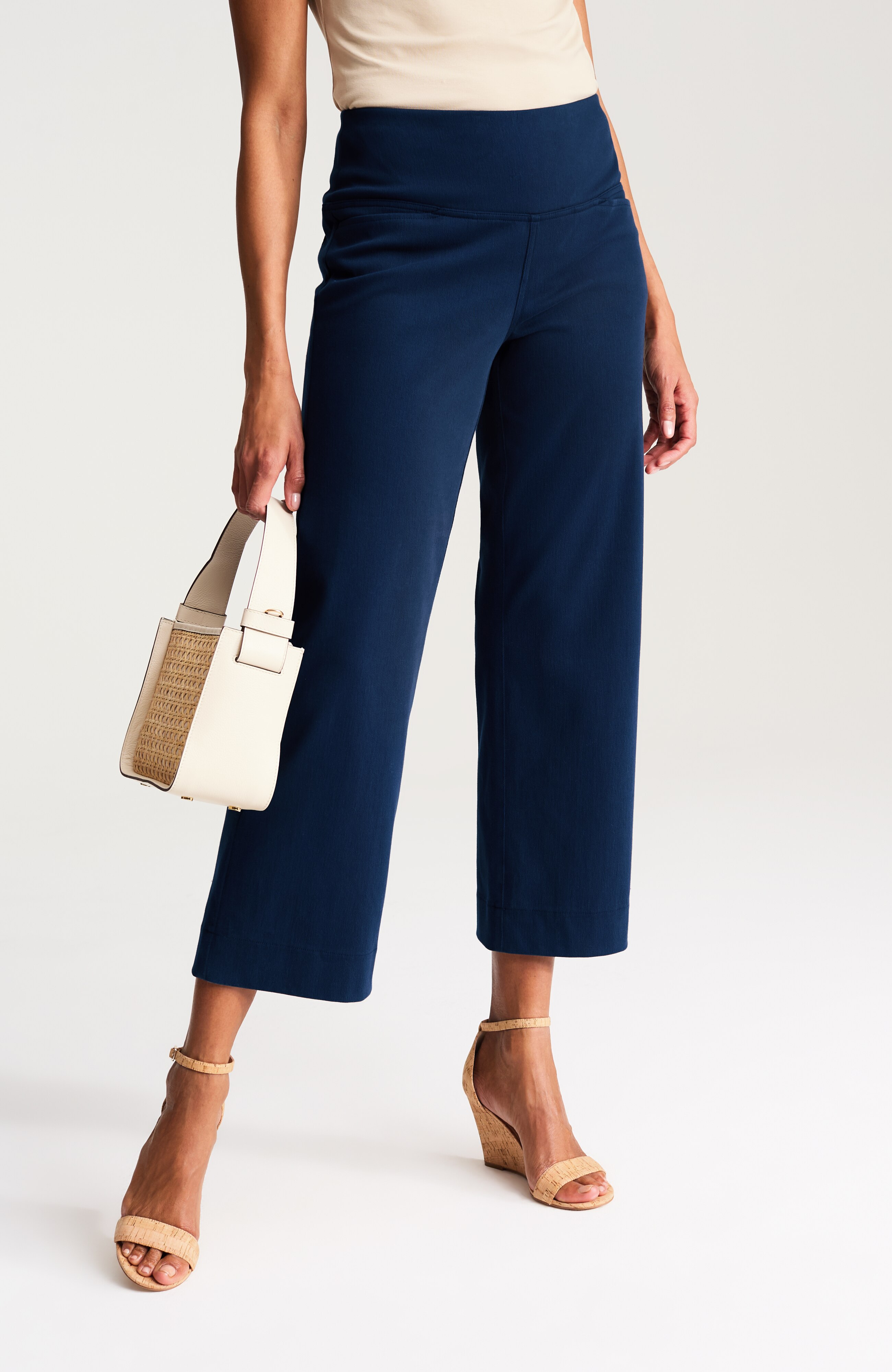 wearever smooth-fit cropped knit jeans