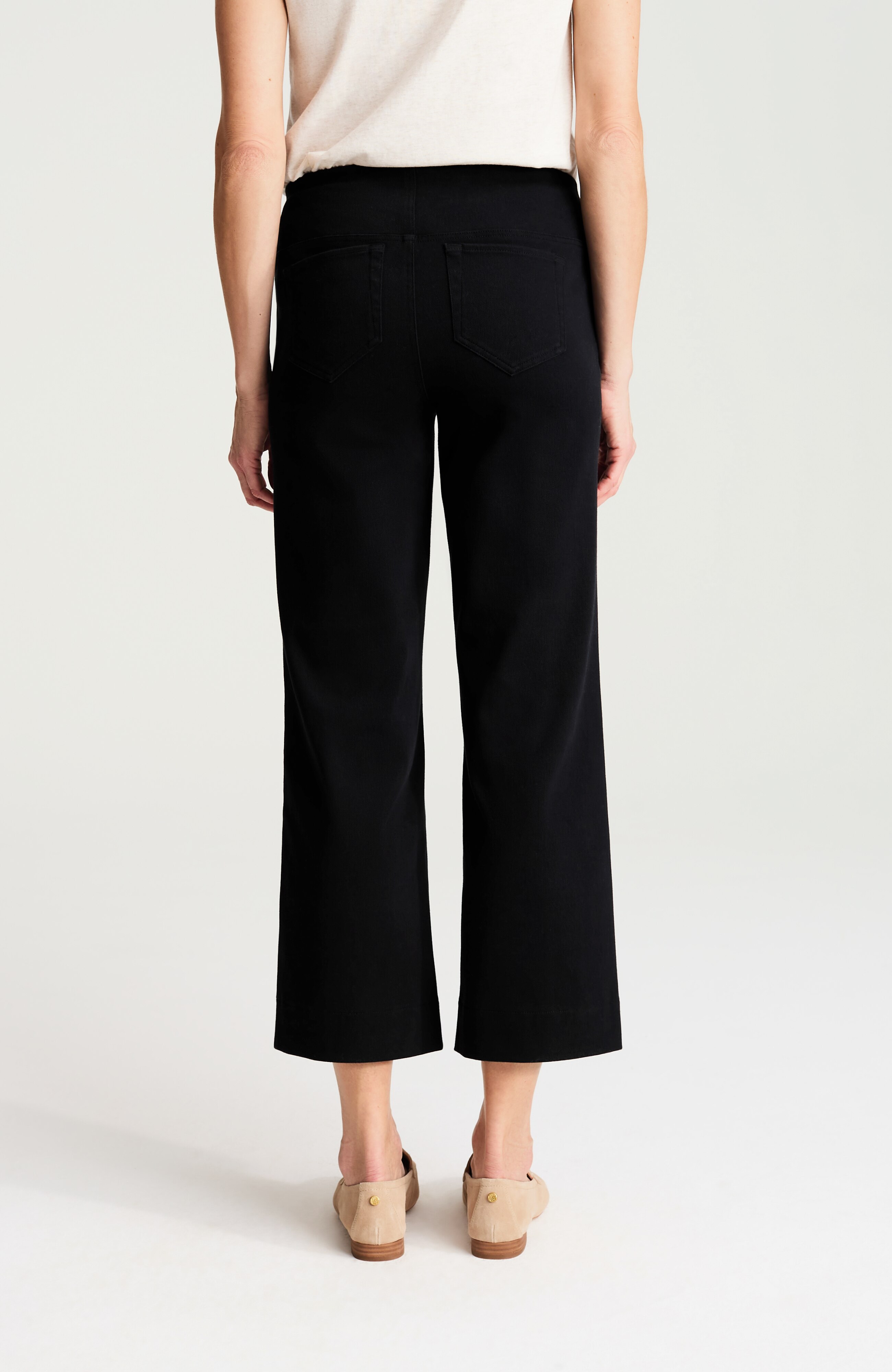 wearever smooth-fit cropped knit jeans