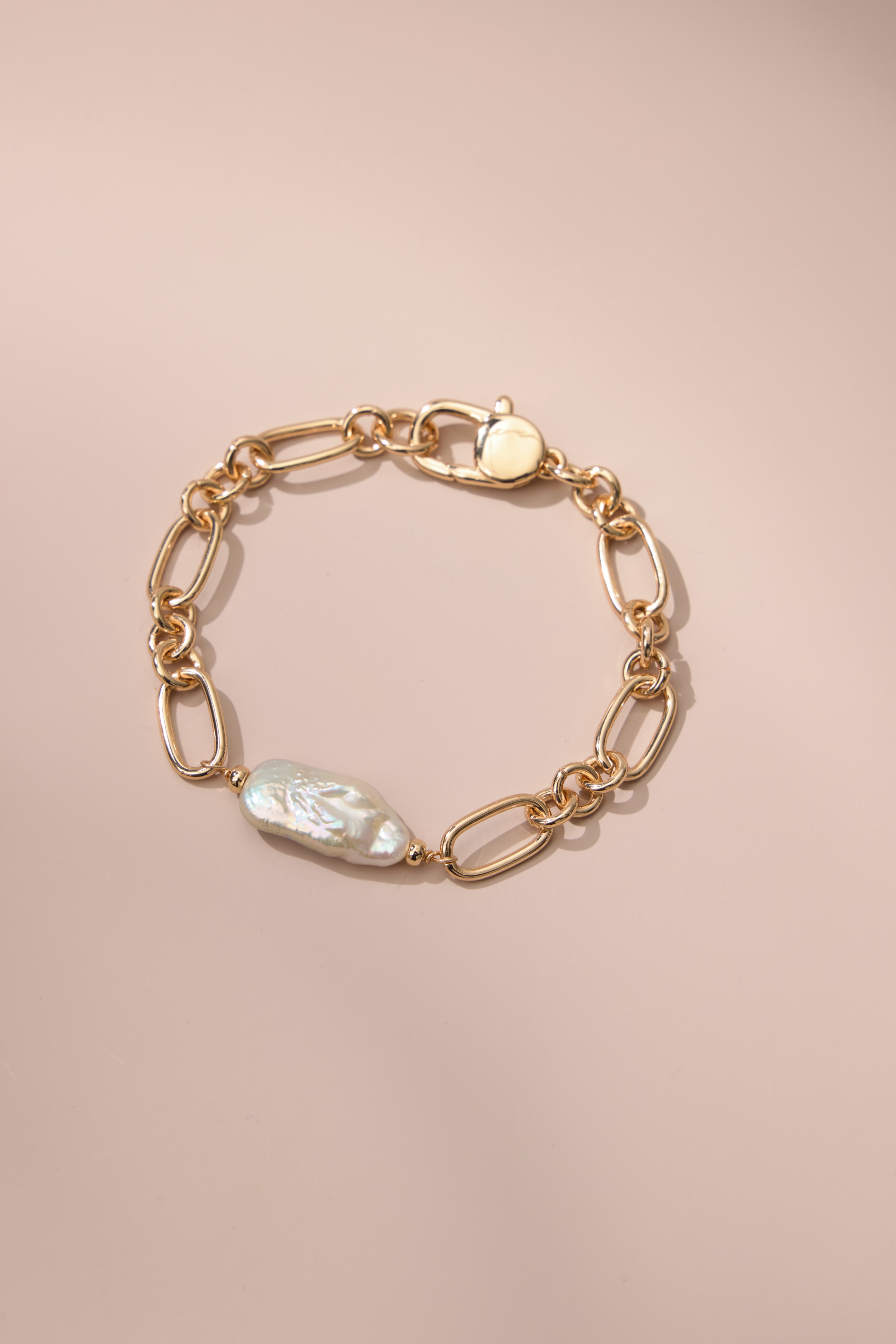 cultured freshwater pearl bracelet