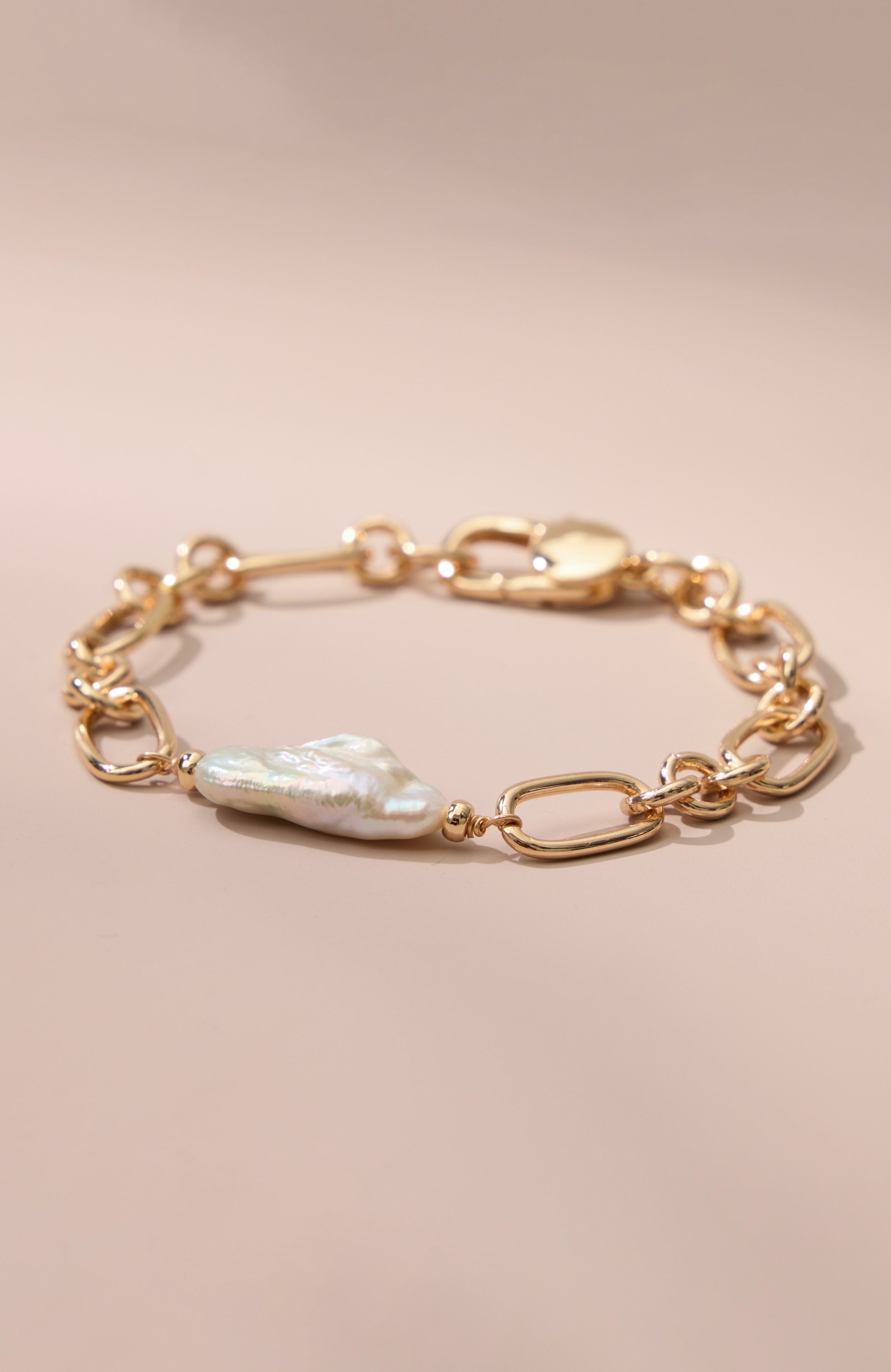 cultured freshwater pearl bracelet