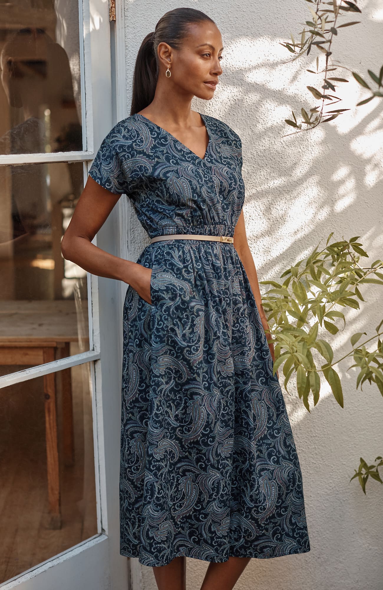 Jjill Tall Cap-sleeve Midi Dress In Classic Navy Delicate Paisley