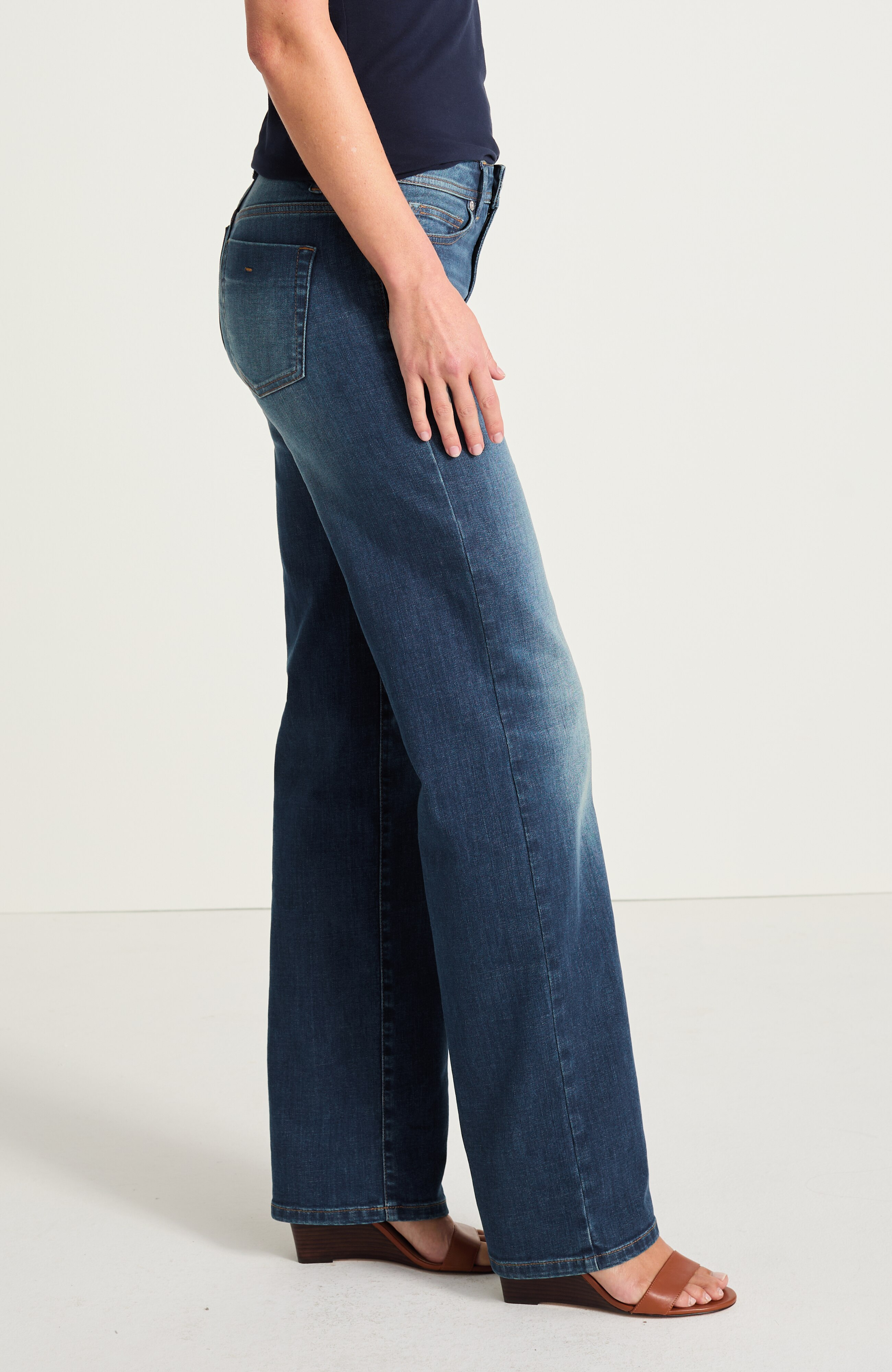 authentic fit wide-leg jeans