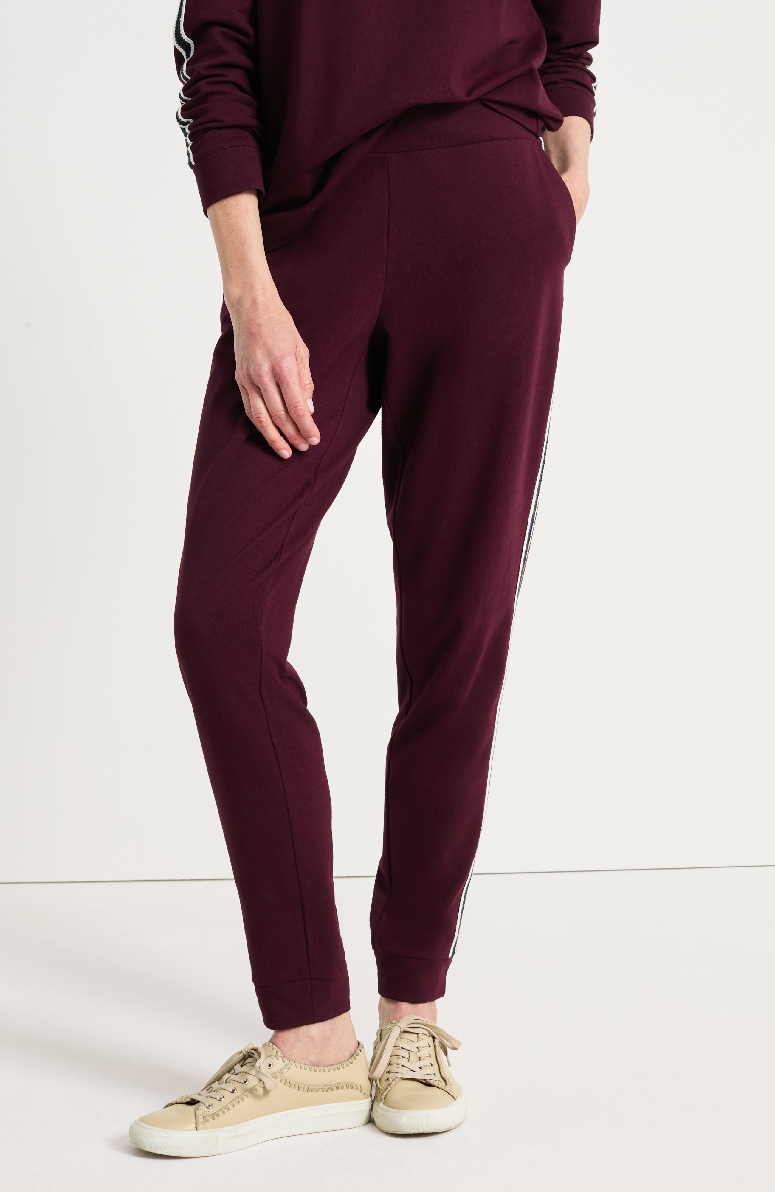 Contrast-Trim Jogger