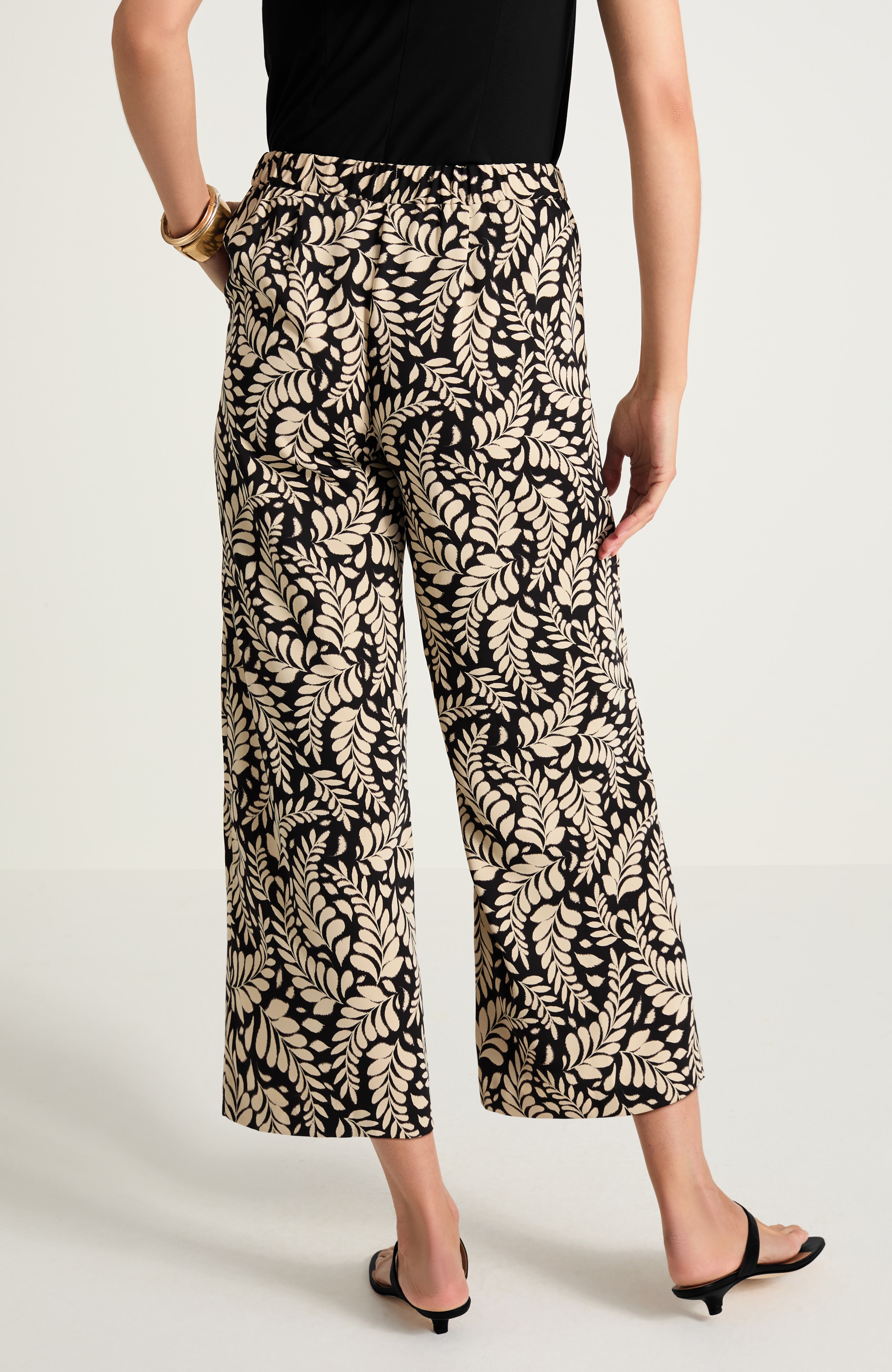 Easy-Care Woven Crops