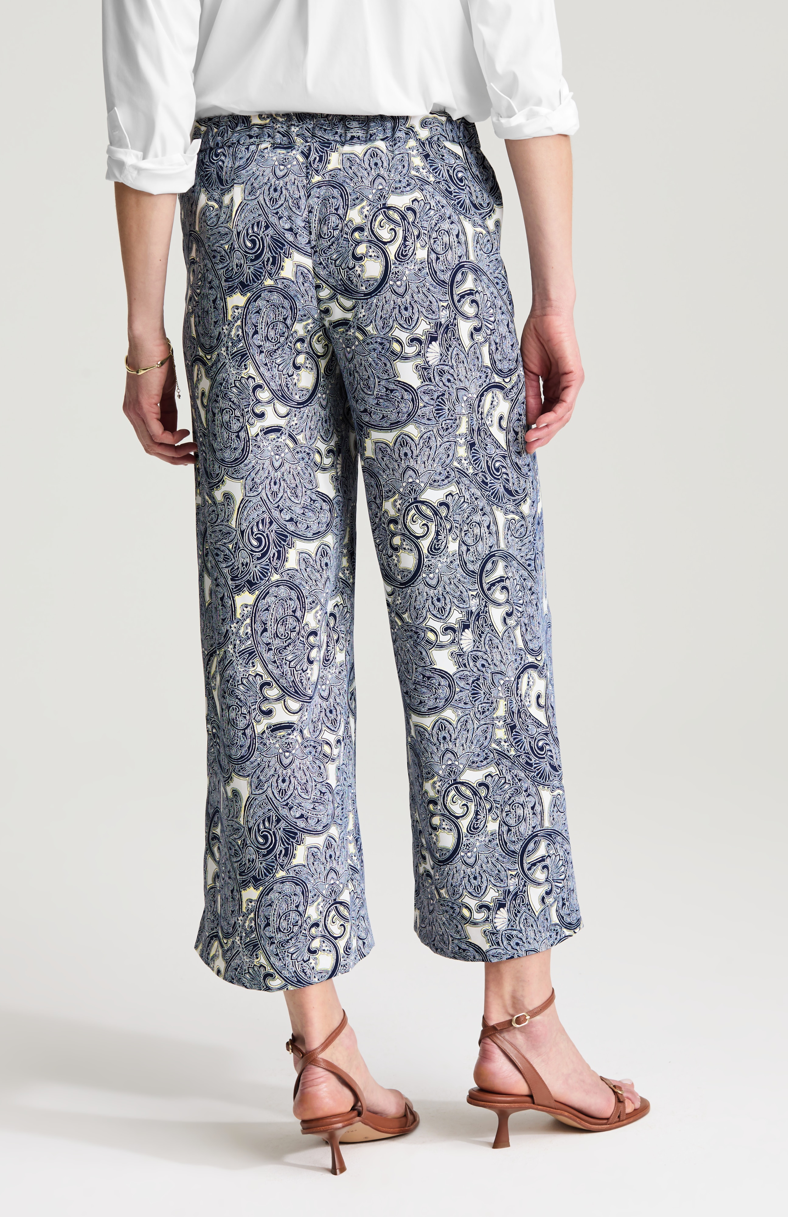 easy-care woven crops
