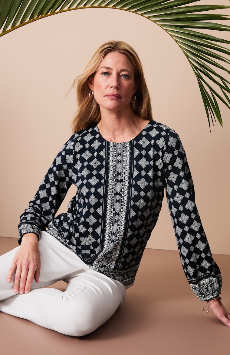 Primary view of the border-printed top