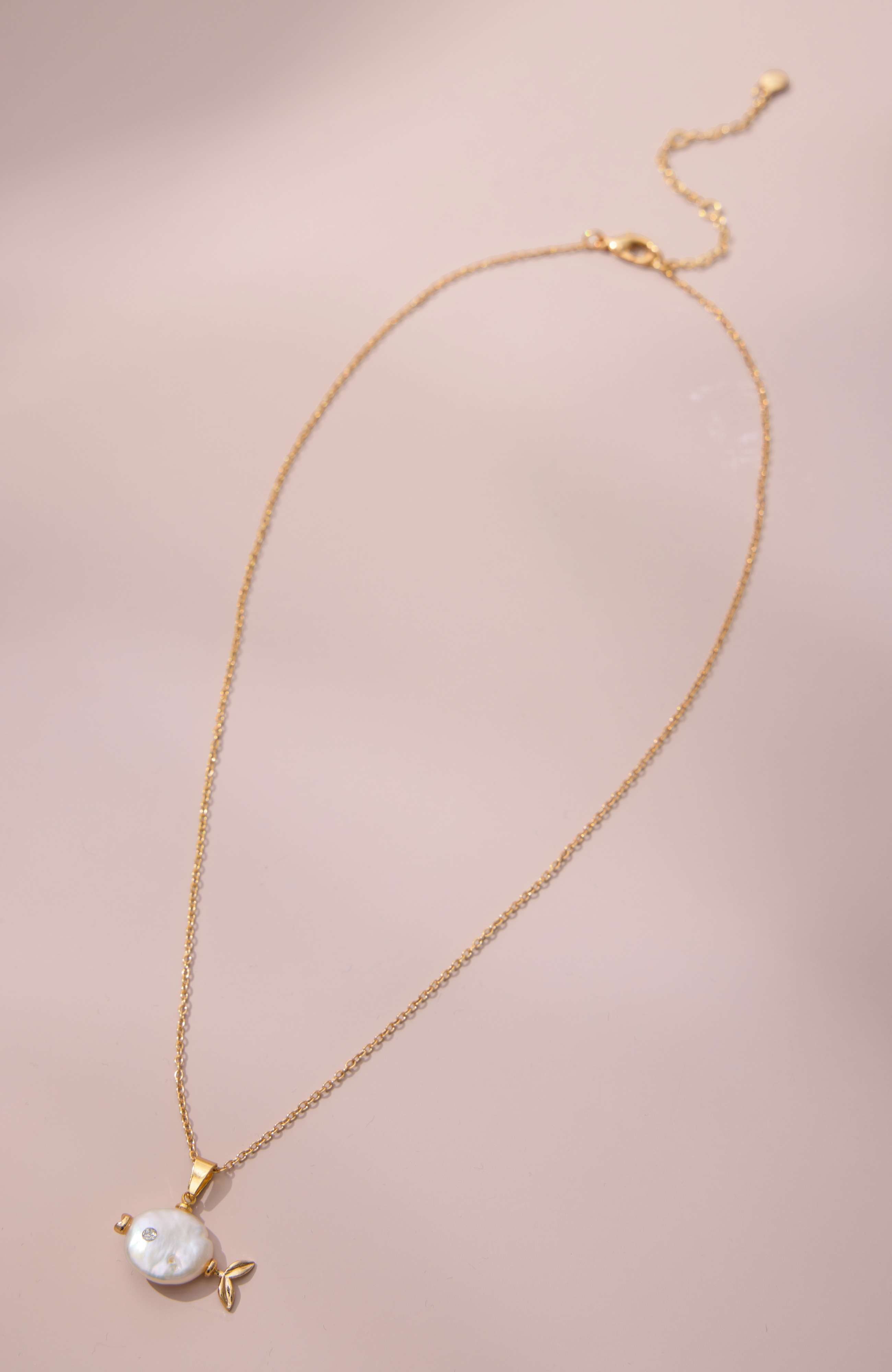 cultured freshwater pearl fish necklace