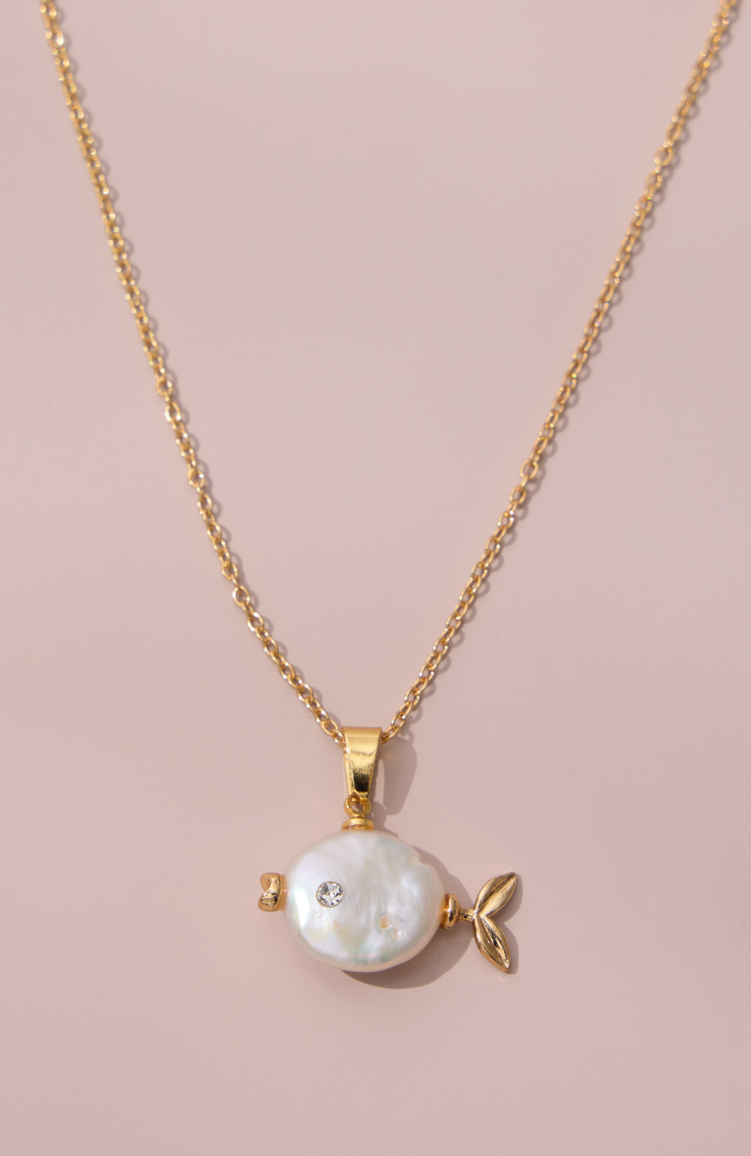 cultured freshwater pearl fish necklace