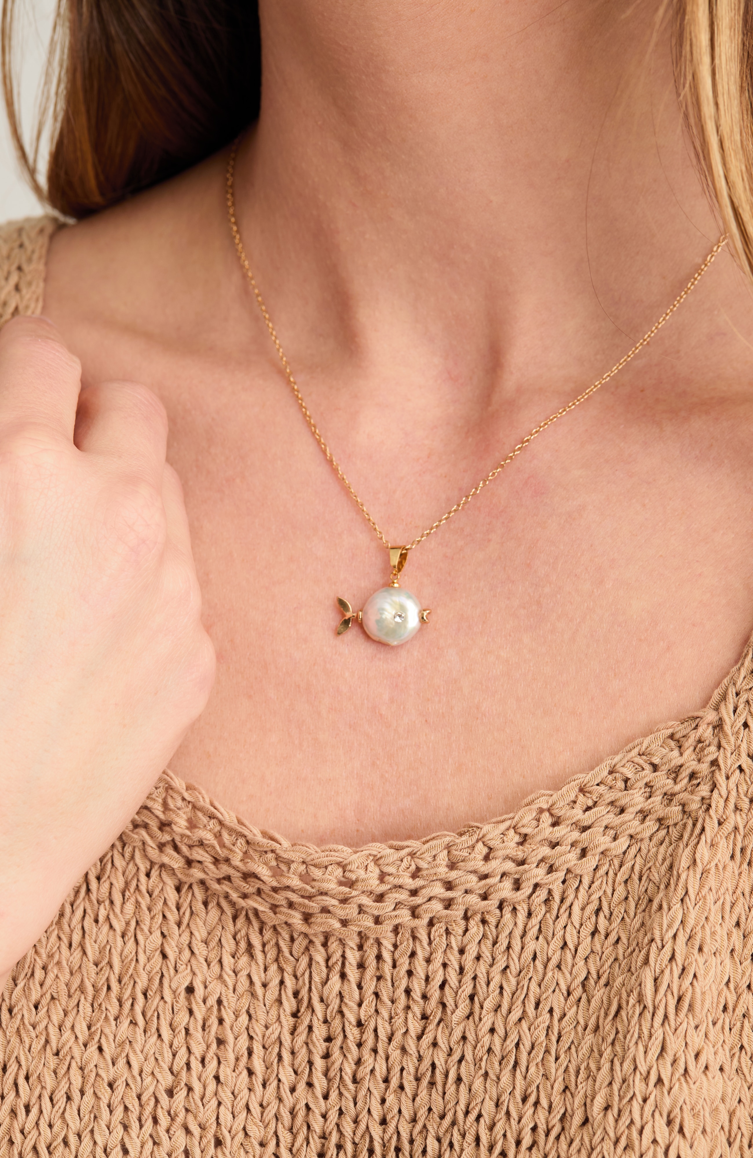 cultured freshwater pearl fish necklace