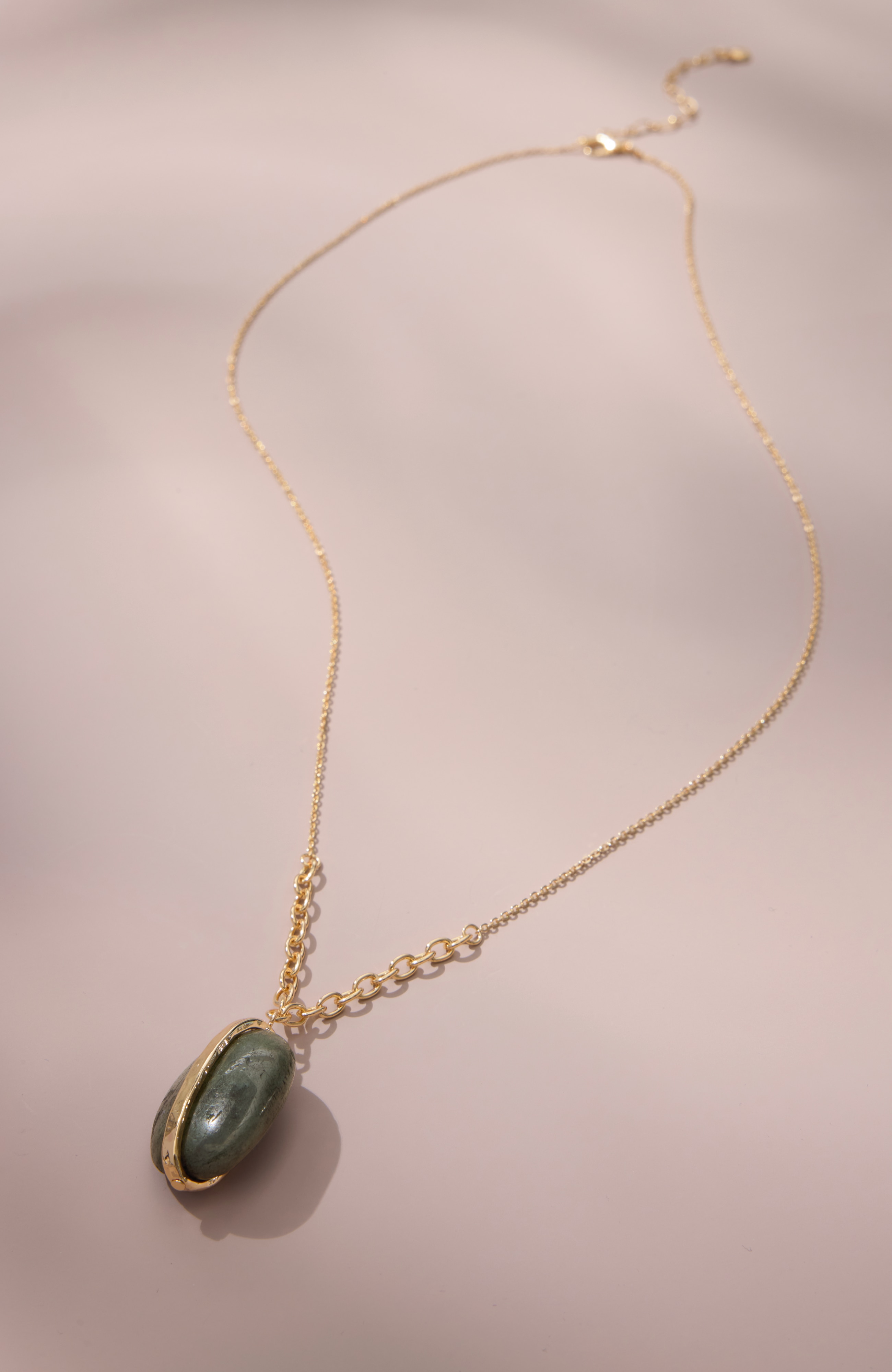 Semiprecious Labradorite Pendant Necklace