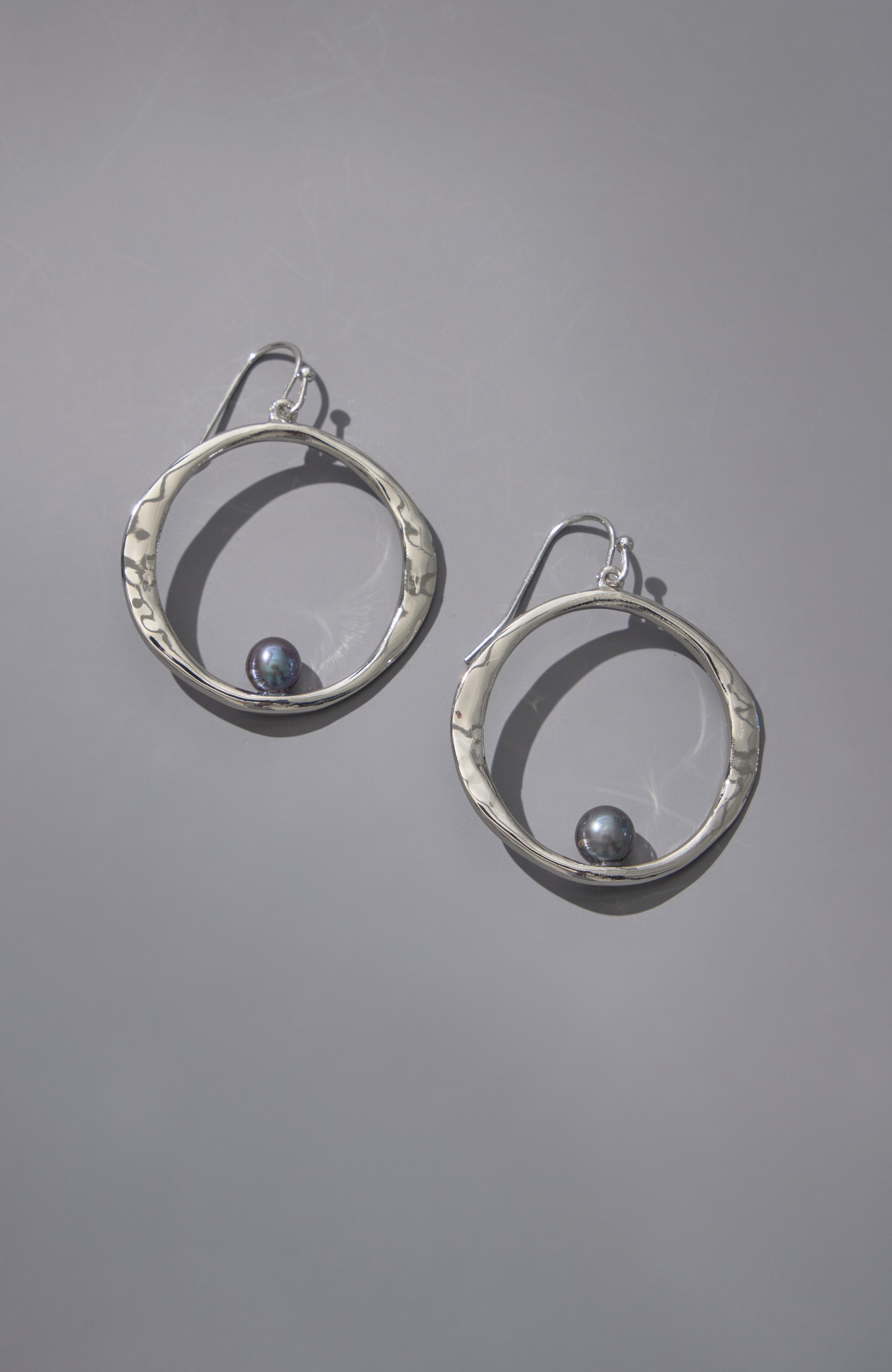 Cultured Freshwater Pearl Circle Earrings